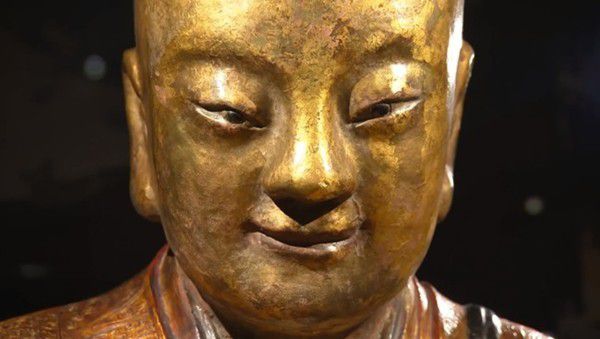 Стародавня статуя Будди приховувала страшну таємницю. Сканування показало, що всередині неї знаходиться мумія людини.