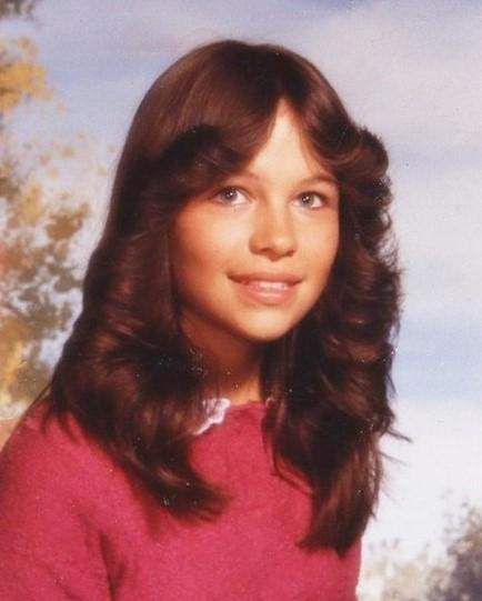 Як виглядала неперевершена Памела Андерсон в 16 років (фото). В Інтернеті з'явилася архівна фотографія.