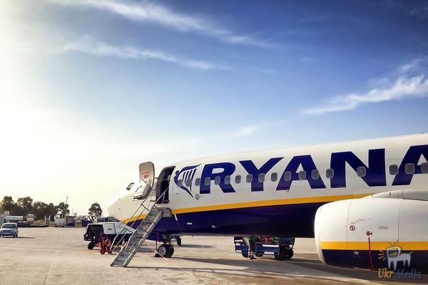 Гендиректор «Борисполя» запевняє, что в аеропорту может буті колапс через лоукостер Ryanair. Компанії треба або збільшити кількість вильотів, або погоджуватись на незручний час рейсів.