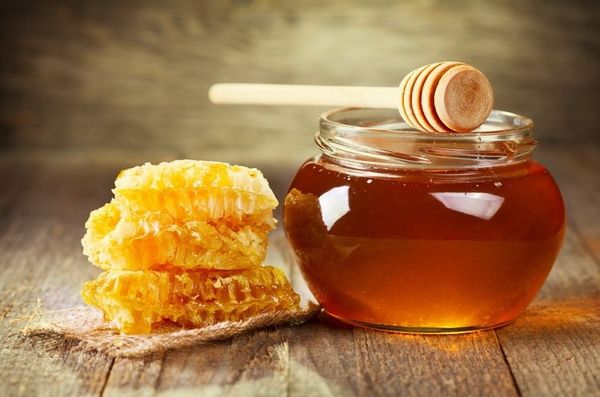 Корисні властивостей меду, про які ви і не підозрювали