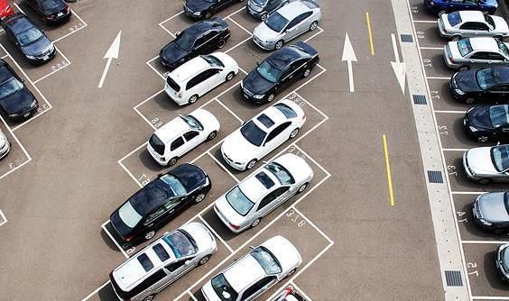 Чим відрізняється стоянка від паркування автомобіля.  Не здумайте переплутати.