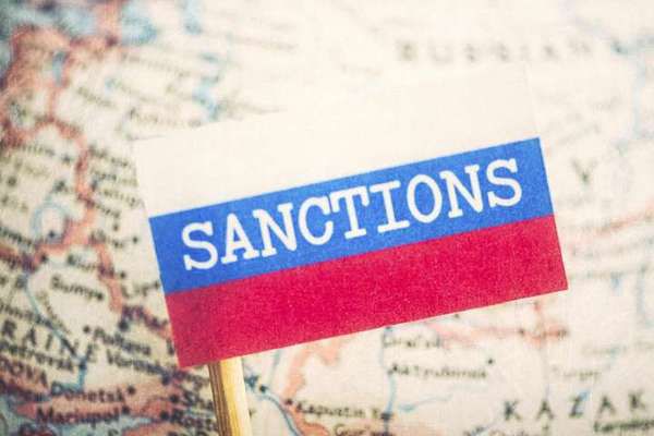 Санкції США в дії: За добу російські олігархи втратили понад $12 мільярдів. Рубль валиться...