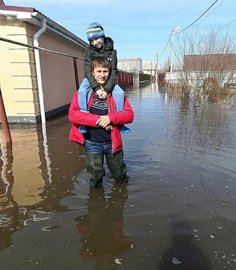 Росія йде під воду: тисячі людей залишилися без домівок через паводки. Весна прийшла!