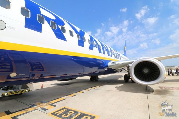 Ryanair запустив знижки на квитки до 30 листопада. Ірландський лоукостер Ryanair запустив масштабний розпродаж авіаквитків зі знижкою до 20%.