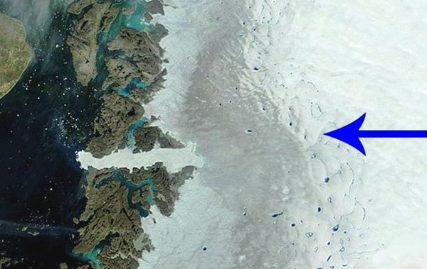 Вчені стурбовані дивною "темною зоною" у льодовиках Гренландії. Провісники катастрофи.