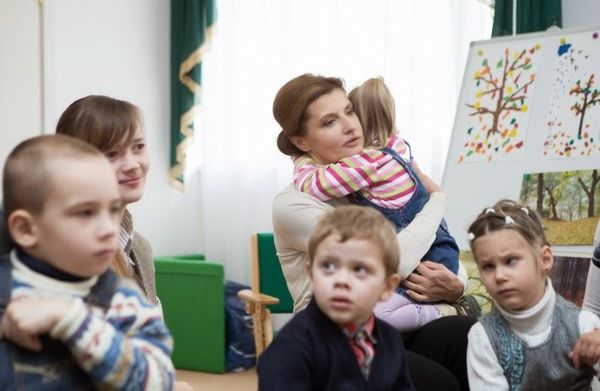 В рамках освітньої реформи Марина Порошенко відвідала Бровари (фото). Продовжуємо впроваджувати реформу інклюзивної освіти на рівні територіальних громад!