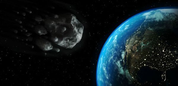 НАСА проґавили астероїд, який пролетів недалеко від Землі. Астероїд 2018 GE3 діаметром 47 метрів пролетів повз землю на відстані в два рази менше, ніж відстань до Місяця.