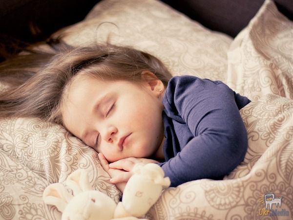 Дізнайтеся, до чого призводить нестача сну в дитинстві. У дослідженні брали участь 75 тисяч осіб.