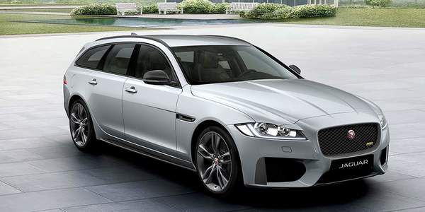 Jaguar представив нові модифікації седанів XE і XF. Седани Jaguar XE і XF з 300-сильним дволітровим мотором і повним приводом отримали нову версію під назвою 300 Sport.