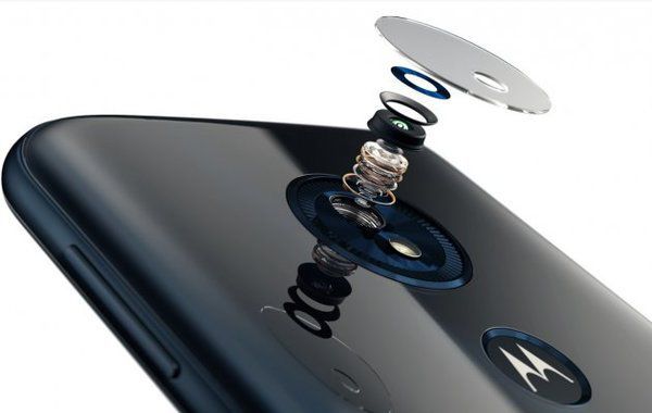 Motorola представила нову лінійку смартфонів Moto G6 і Moto E5. Преміальна зовнішність, трендове співвідношення сторін дисплеїв, розумні камери і стоковий Android ™ 8.0 Oreo ™.