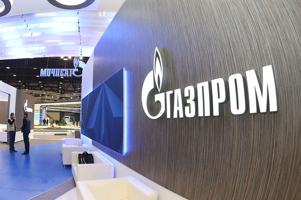 Газпром оголосив про розірвання контрактів з Нафтогазом. Представники "Газпрому" направили в Стокгольмський арбітраж документи для розірвання контрактів з "Нафтогаз України".
