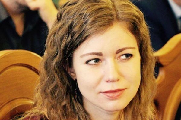 На Львівщині вигнали з роботи вчительку, яка привітала з днем народження вождя Третього рейху. Як Гітлер довів до звільнення Мар'яну Батюк.