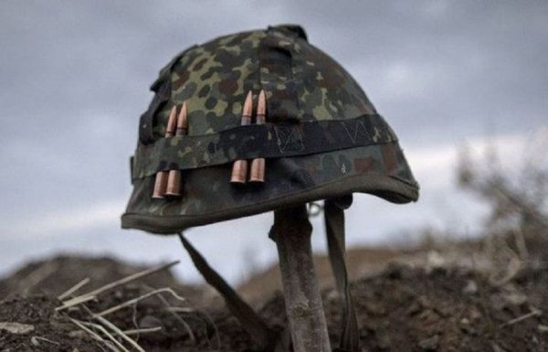 Військовий прокурор  озвучив офіційну статистику самогубств серед військових АТО. Анатолій Матіос навів дані офіційної статистики: 8489 учасників бойових дій на Донбасі отримали каліцтва і поранення, 3784 військовослужбовців загинули, щонайменше 554 особи вчинили самогубство.