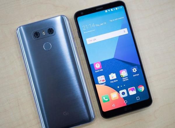 У Мережі з'явилося зображення нового флагманського смартфона LG. Зображення демонструє топовий смартфон з від південнокорейського виробника.