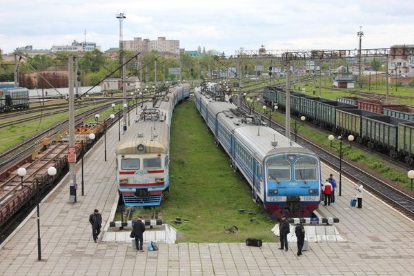 В  ПАТ "Укрзалізниці", пояснили блокування поїздів на Львівщині. На залізниці призначено службове розслідування щодо того, чи була можливість запобігти цю ситуацію.