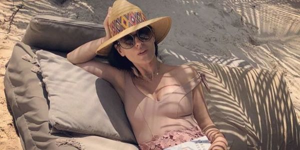 Відома ведуча Маша Єфросиніна в оригінальному купальнику похвалилася відпочинком в Мексиці. Свій пляжний образ ведуча доповнила капелюшком і сонцезахисними окулярами.