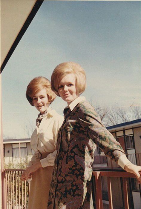 Приголомшливі зачіски 60-х років XX століття (Фото). Жіночий стиль і мода на зачіски XX століття.