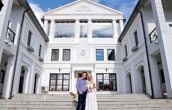 Співачка Крістіна Орбакайте показала шанувальникам свої королівські апартаменти(фото). Крістіна Орбакайте є заслуженою артисткою, співачкою, актрисою....