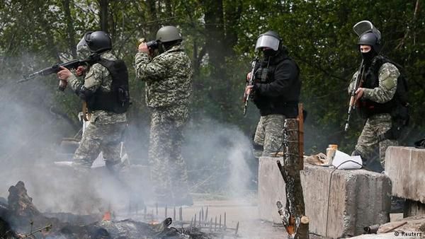 Під Широкіно, зниклий напередодні  боєць ЗСУ дезертирував до бойовиків. Український військовослужбовець самостійно покинув бойову позицію і перетнув лінію дотику, бойовики "готують" до публічного інтерв'ю.