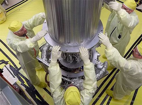 NASA показало компактний ядерний реактор KRUSTY, який можна буде використовувати при висадці на інші планети. Перший прототип ядерного реактора KRUSTY успішно пройшов тести і навіть перевершив очікування NASA.