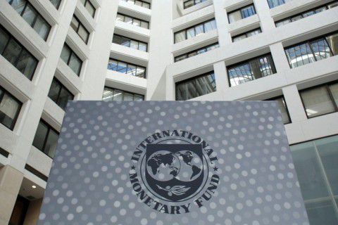 Україна виплатила МВФ $368 мільйонів. Платіж був проведений за програмою stand by arrangement від квітня 2014 року в рахунок повернення основного боргу.