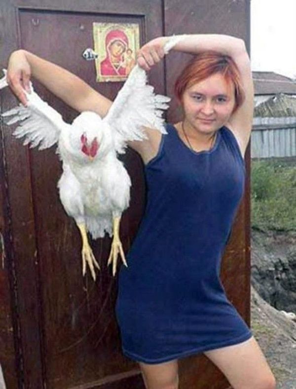 Ось 29 найбожевільніших фото з російських сайтів знайомств. Що взагалі у людей в голові?!. А адже вона просто хотіла познайомитися...