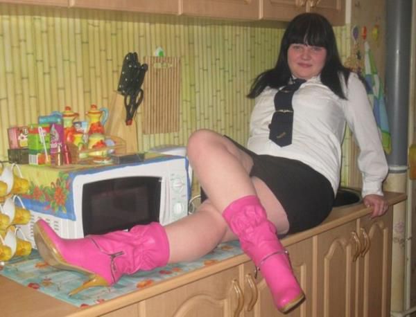 Ось 29 найбожевільніших фото з російських сайтів знайомств. Що взагалі у людей в голові?!. А адже вона просто хотіла познайомитися...