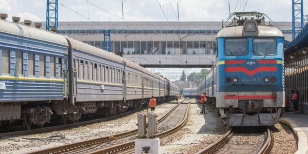 Картинки по запросу "Укрзалізниця" відкрила продаж квитків на поїзди до моря