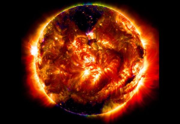 Вчені спрогнозували, коли помре Сонце. Гинучи, планета перетвориться на величезну планетарну туманність.