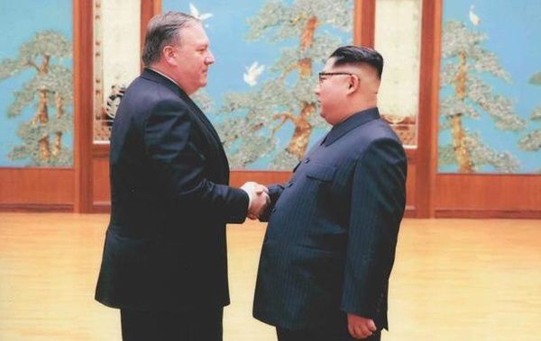 Держсекретар США прибув у Північну Корею. Це вже другий візит Майкла Помпео у КНДР за шість тижнів.