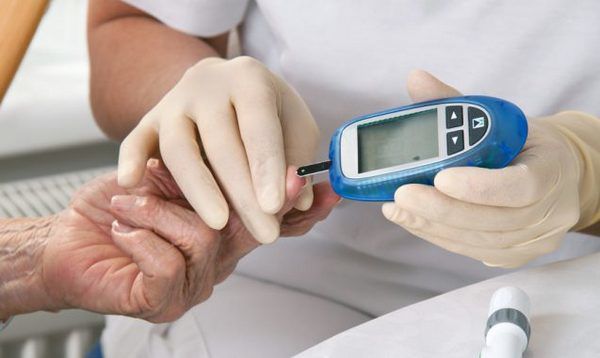 Фахівці назвали головні ознаки підвищення цукру в крові. За даними медичної статистики, приблизно 25% людей, що живуть з цукровим діабетом, не підозрюють про це діагноз.