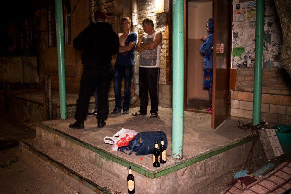 У Києві на ДВРЗ сталася п'яна бійка за участю вагітної. П'яна вагітна жінка отримала травми у ході сутички.
