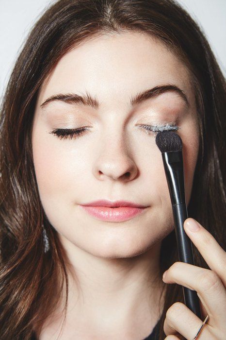 Неймовірно! 4 способи нафарбувати вії однією тушшю для різного ефекту в макіяжі. Запитай дівчат, без якого кроку в макіяжі вони не вийдуть з дому, і більшість відповість: без туші.