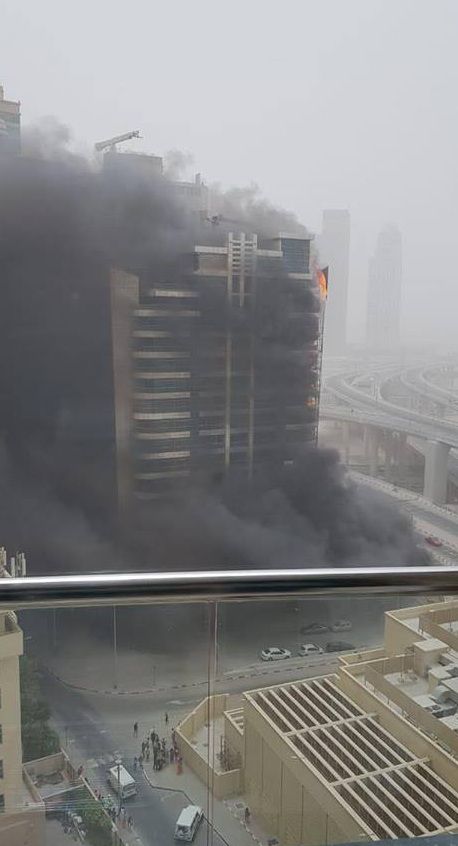 У Дубаї горить висотна будівля Zen Tower. Сьогодні вранці в Дубаї в районі Dubai Marina виникла пожежа в одному з висотних будівель - Zen Tower.