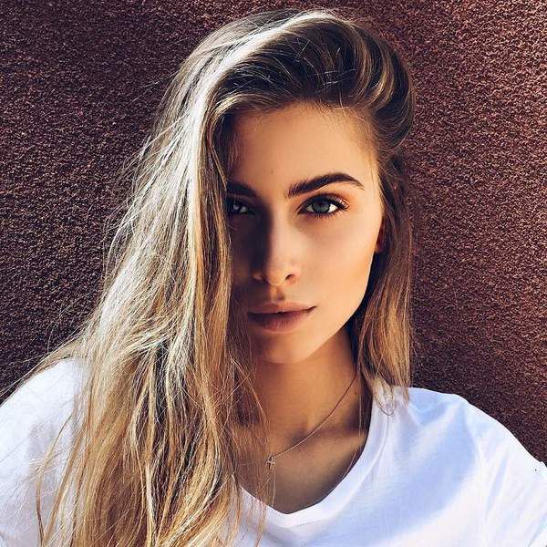 Софія Євдокименко, 15-річна внучка Софії Ротару вразила дорослим виглядом. Дівчина займається модельним бізнесом.