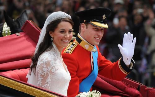 Фанати згадали найсмішніші моменти на королівських весіллях. Королівські весілля – це, безумовно, подія, яка має пройти «без сучка, без задирочки».