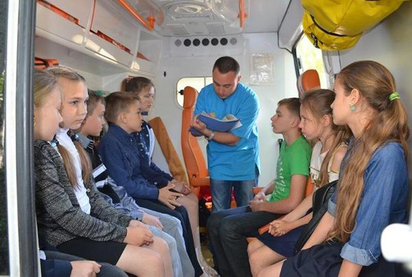 Невідомою речовиною в Миколаєві отруїлися 39 школярів. При цьому хіміки Держслужби з надзвичайних ситуацій ніяких відхилень в показниках або отруйних речовин не знайшли.