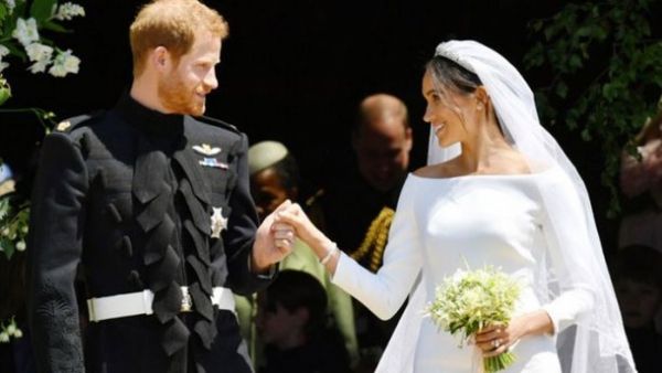 Ось що принц Гаррі і Меган Маркл зробили з квітами зі свого весілля.  Королівський жест.