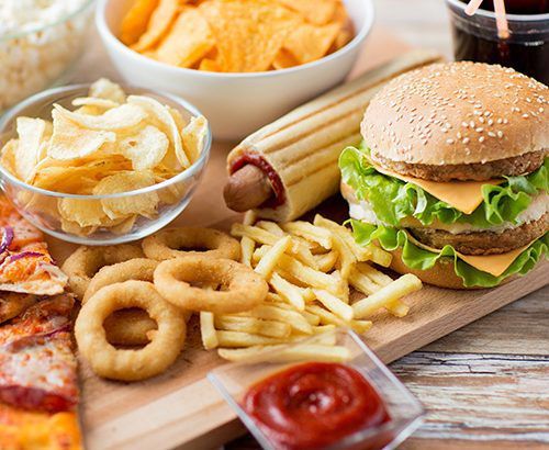 виявлено зв'язок між переглядом реклами шкідливої їжі і ожирінням у підлітків