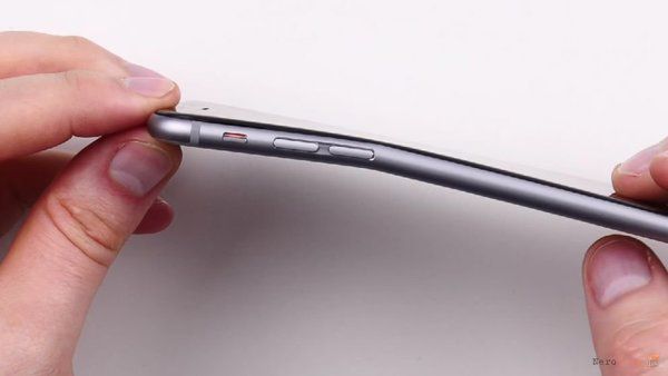 Корпорація Apple навмисне випустила тендітний Iphone 6. Американська суддя Люсі Кох розкрила зміст внутрішньої документації Apple.