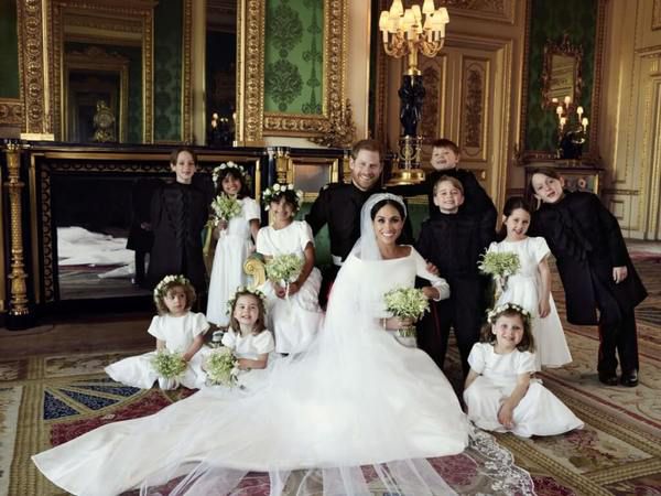 Експерти з мови тіла проаналізували фотографії принца Гаррі і Меган Маркл. Експерт з мови тіла Джуді Джеймс проаналізувала фотографії з весілля принца Гаррі і Меган Маркл.