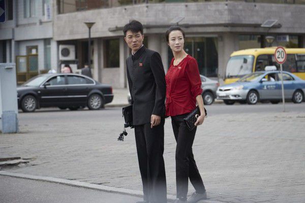 Фотограф знімає багатих людей Північної Кореї. У Північній Кореї живуть не тільки бідні люди, але і заможний середній клас, хоча він і складає тільки 10% населення.