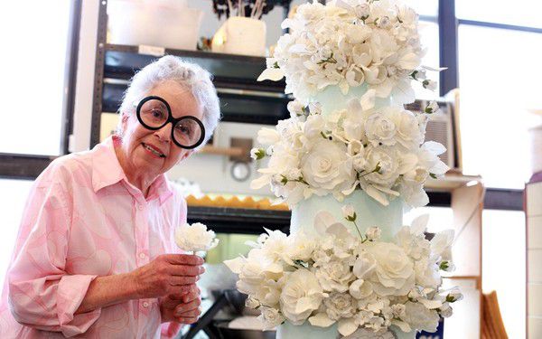 Жінка, яка змінила своє життя в літньому віці. Історія Сільвії Уейнсток, яка все життя пропрацювала вихователькою в дитячому садку, а в 52 роки залишила роботу і зайнялася виготовленням тортів на продаж.