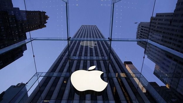 Samsung заплатить Apple півмільярда доларів за наслідування. Суд визнав факт порушення патентних прав.