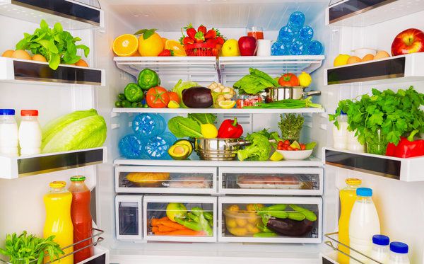 Продукти, які варто завжди зберігати в холодильнику. Які продукти і страви краще всього тримати в холодильнику.