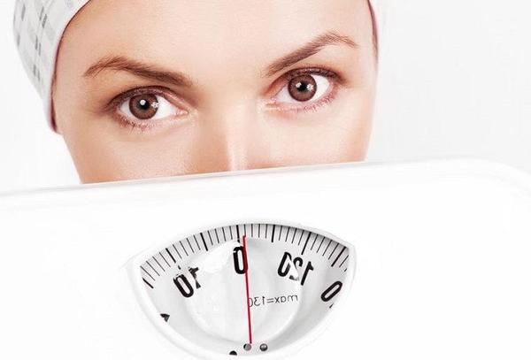 Гормони через які ви швидко набираєте вагу. Лікарі пояснили, які самі гормони впливають на наш зовнішній вигляд.