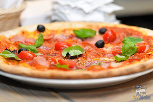 Фестиваль піци в Неаполі. «Pizzavillage» у Неаполі – це головний фестиваль піци в світі.