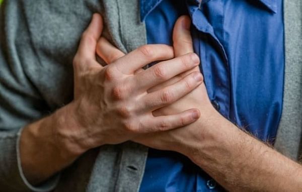 5 сигналів швидкого інфаркту: як тіло попереджає про загрозу смерті. Інфаркт залишається основною причиною смерті у всьому світі.