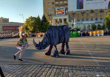 В Харкові на площі Свободи – масштабний флешмоб, присвячений Дню захисту дітей. У Харкові розпочався масштабний флешмоб до Дня захисту дітей.