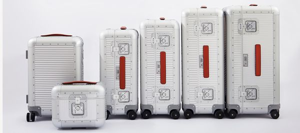 Вражаюче: Створено валізу, у якій поміщається ціла кімната. Італійський дизайнер Марк Седлер створив валізи, що трансформуються в кухню, спальню або офіс.